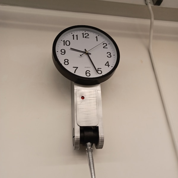 Reloj de pared con indicador de cuadrante