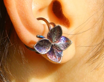 Flower Cuff in silver with small Hydrangea flower, Floral Earcuff, Purple color flower cuff