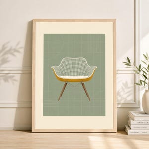 Pode incluir: Impressão emoldurada com uma cadeira moderna de meados do século. A cadeira tem um assento amarelo, encosto de arame branco e pernas de madeira. O fundo é verde suave com linhas e círculos geométricos. A moldura é de cor madeira clara.