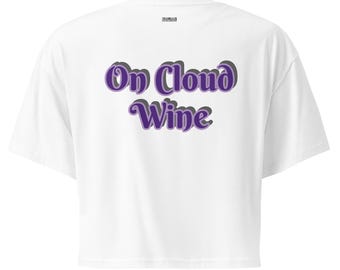 Camiseta corta con copa de vino para mujer "On Cloud"