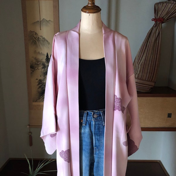 Vintage Kimono Haori / Light Pink With Purple Clouds Pattern