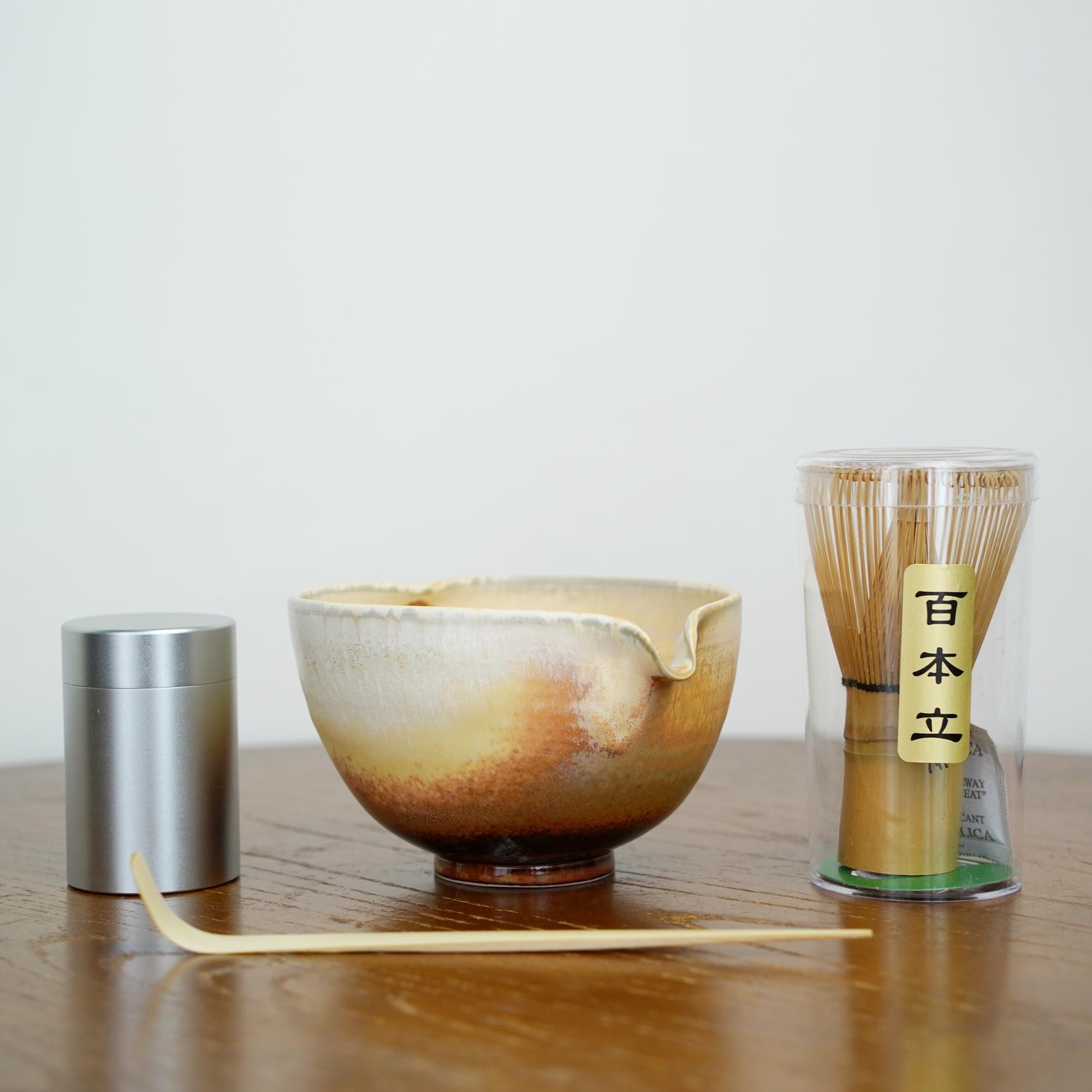 抹茶碗セット（注ぎ口付き）、ハート型抹茶碗、ブラウンラブ抹茶ティー