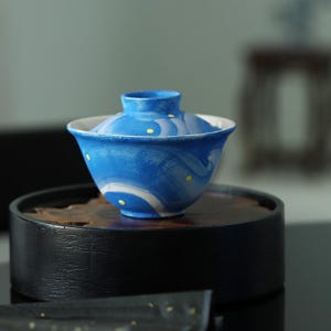 Van Gogh Hand-Painted Gaiwan: Blue Ceramic Teacup with Lid