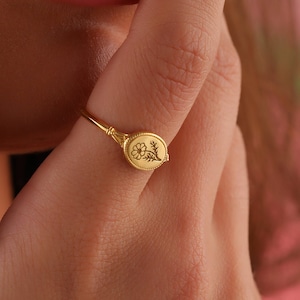 Birth flower signet ring, Pinky ring, Flower  ring, Custom Family ring gold, Floral rings for women, Birthday gift, Personalized ring, AU44