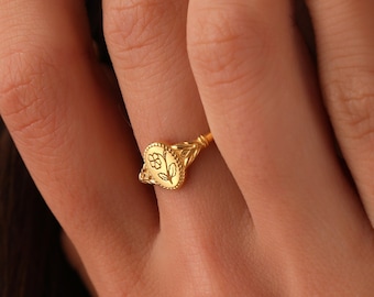 Birth Flower Signet Ring, Birth Flower Gift, Birth Month Flower Jewelry, 14k Gold Signet Ring, Gift For Mom, Personalized Gifts, AU 56