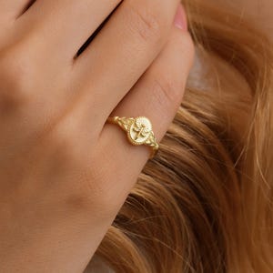 Dragonfly Ring Gold, Dainty Pinky Ring for Women, Vintage Insect Jewelry Gift