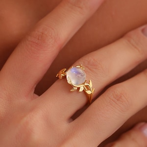 Moonstone statement rings for women, Gift for mom, Vintage jewelry, natural moonstone, Gold leaf mama ring, Silver gemstone jewelry, AU60