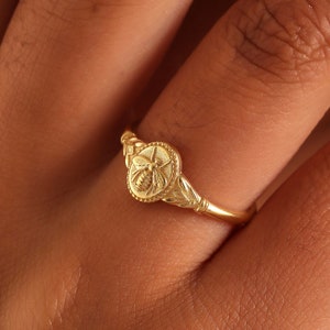 gold bee ring