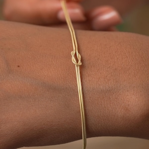knot bracelet