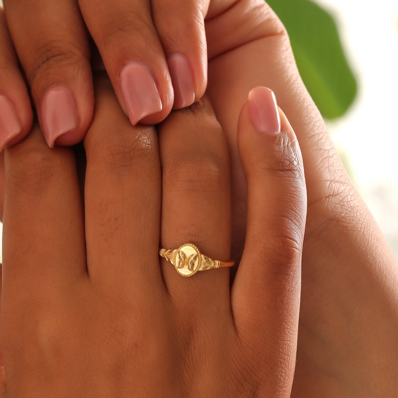 Butterfly signet ring, Pinky ring, Unisex gold filled ring, Rings for women, Statement vintage rings, Dainty ring, Butterfly jewelry, AU67 image 2