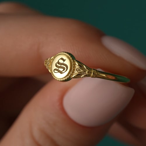 Personalized Gold Filled Signet Ring, Vintage Gothic Initial Ring, Medieval jewelry