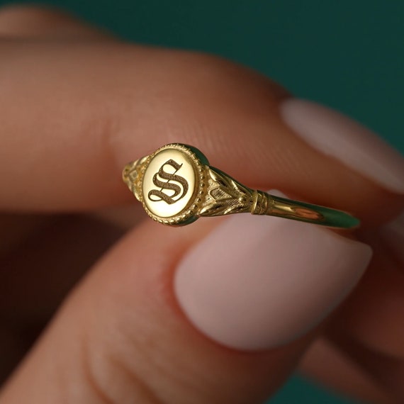 Personalized Vintage Gothic Ring, Custom Initial Signet Ring