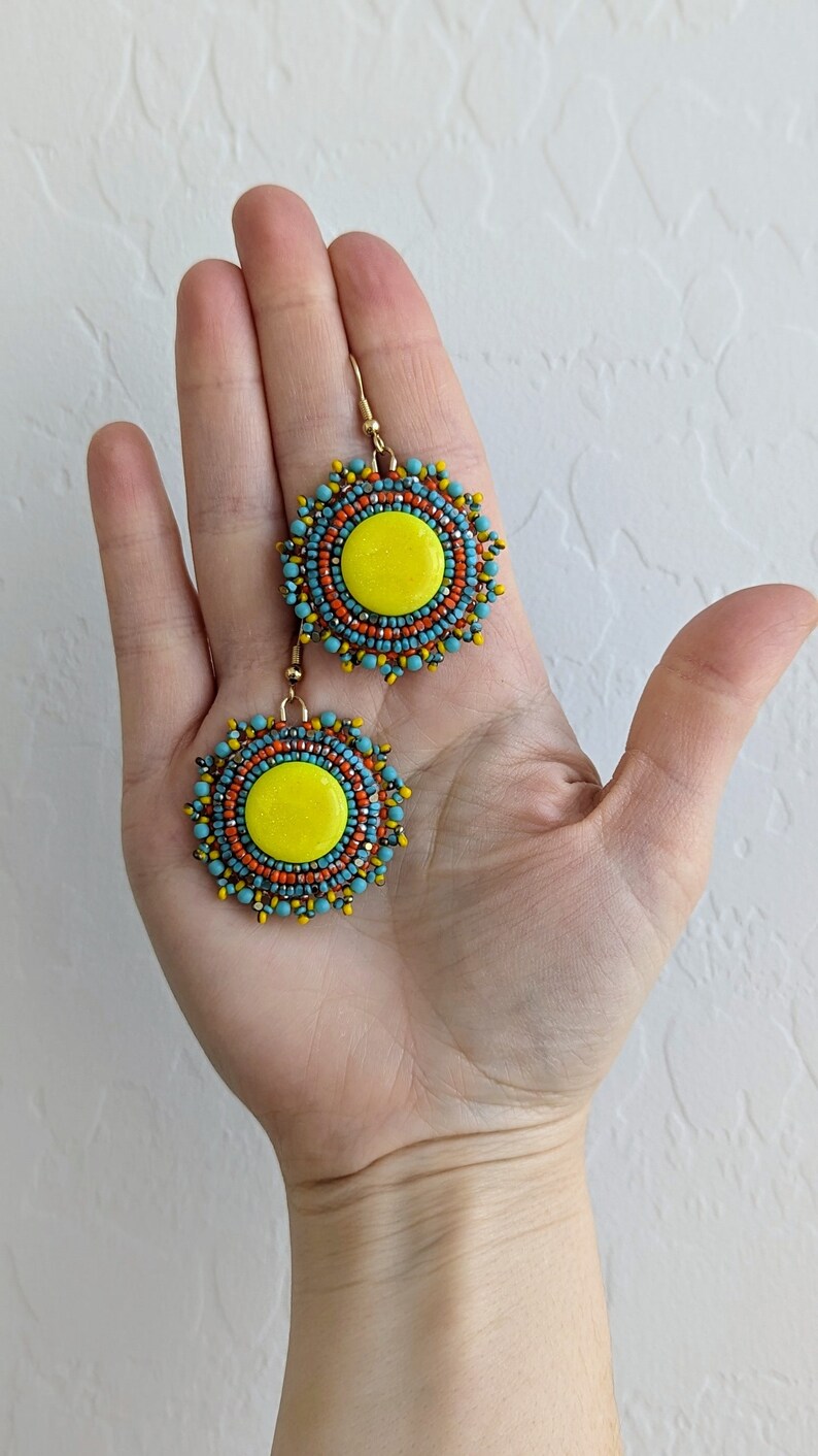 Handmade polymer clay cabochon earrings in turquoise, yellow and orange miyuki seed beads charlotte true cut beads and fire polished beads imagem 2