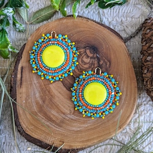 Handmade polymer clay cabochon earrings in turquoise, yellow and orange miyuki seed beads charlotte true cut beads and fire polished beads imagem 1