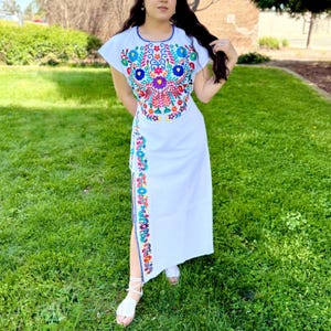 Long Dress with Slit Women&#39;s Mexican Floral Embroidered Dress Mexican Style Dress Blue Long Dress Black Dress White Long Dress Embroidered