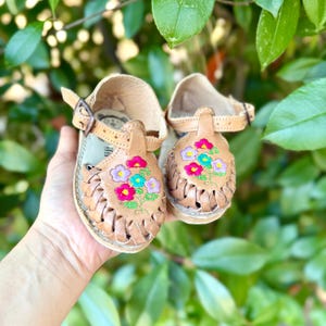 pink huaraches girls