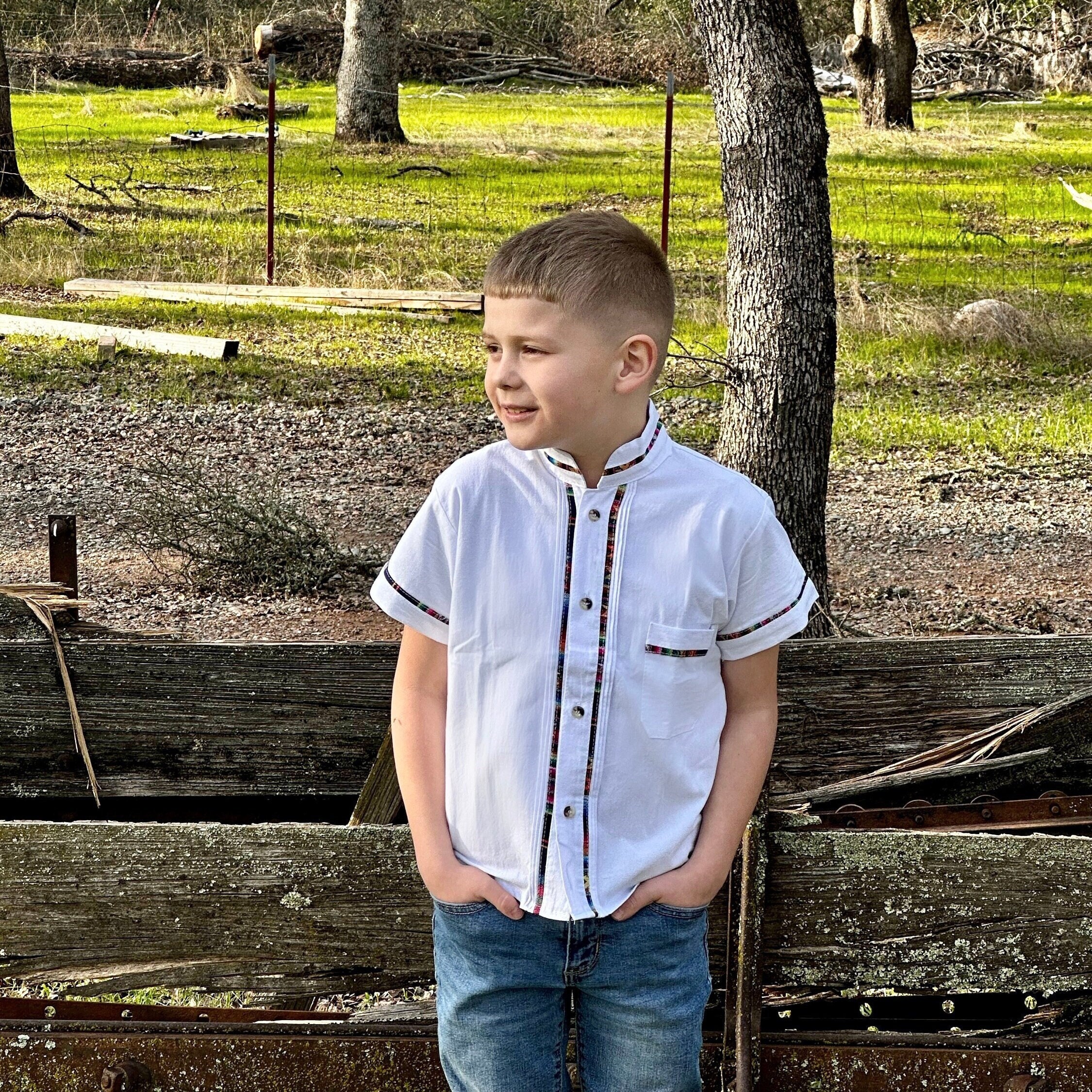 Guayabera blanca para niño deals