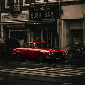 Rode auto vintage halftone