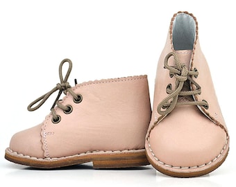 Botas de niña con cordones de cuero genuino hechas a mano
