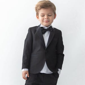 Burgundy Kids&#39; Suit: Elegant Boys&#39; Formal Wear Set