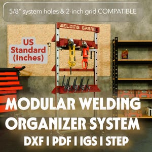 Peut inclure: Un système d'organisation de soudure modulaire rouge avec le texte "WELDING GARAGE". Le système est compatible avec des trous de système de 1,59 cm et une grille de 5,08 cm. L'image comprend également le texte "US Standard (Inches)" et "DXF I PDF I IGS I STEP".