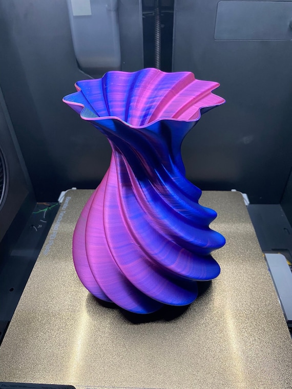 Large Spiral Vase 3 STL File | 3D Printer Files | Watertight Plant Pot | Home Decor