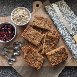 Letterbox Gift Flapjack Box [Letterbox Brownies, Letterbox Cake, Letterbox Gifts for Her, Letterbox Gifts for Him, Letterbox Bakes]