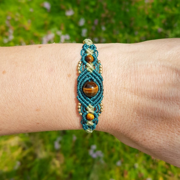 Bracelet œil de tigre vert et marron en macramé, bracelet ethnique pierre naturelle et perles de laiton