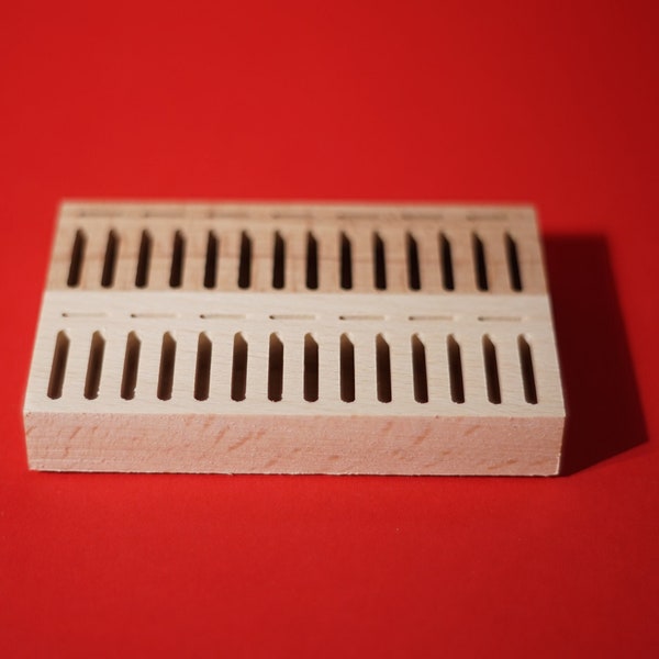 SD und micro SD Speicherkartenhalter für viele Karten, aus schönem Buchenholz, personalisierbar