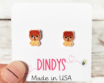 LONYOO Acrilico Carino Cane Carlino Orecchini Pendenti Animali Cucciolo Charms Carlino Regali per Donne Ragazze Gioielli Decor (Cerchietto per Capelli