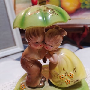 Caja de música con forma de paraguas para niño y niña de Josef Originals / Figura musical vintage / Reproduce &quot;La sombra de tu sonrisa&quot;