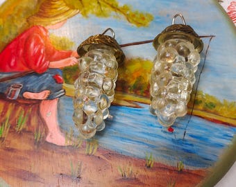 Een set van twee MCM hangend glas druiven vervangende peper- en zoutstel Prijs import vintage