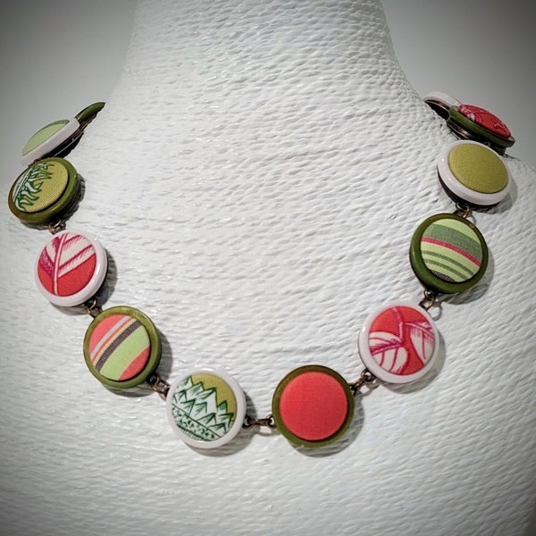 Collier "Macarons" orange, vert et blanc. Pièce unique. Fait main