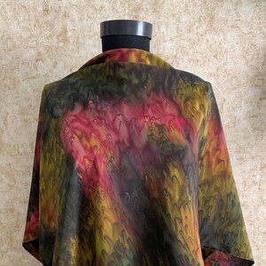 Multi kleuren batik sjaal, grote zijden omslagdoek, abstracte batik zijden sjaal, verjaardagscadeau, handgeschilderde hoofddoek, 100% pure zijde