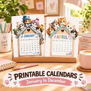 Puede incluir: Dos p&aacute;ginas de calendario imprimibles para enero y abril de 2027, cada una con ilustraciones de gatitos con gorros de invierno coloridos sobre un marco de casa de madera. La p&aacute;gina de enero incluye una pajarera y la de abril detalles florales.