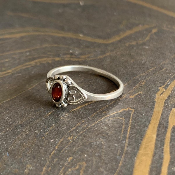 Red Gemstone Garnet Ring,925 Sterling Silver Ring, Natural Garnet, bague en argent , Gemstone Ring, grenat rouge Garnet silver ring