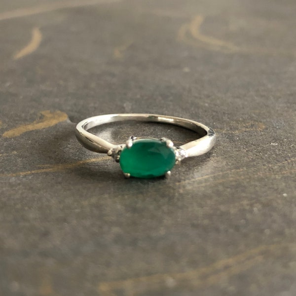 Dainty emerald ring Sterling Silver Ring Natural Gemstone Ring bague en argent bague émeraude CADEAUX POUR ELLE