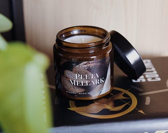 Peeta Mellark - Vela literaria / Merchandising literario / Regalo para el lector / Los Juegos del Hambre / En Llamas / Sinsajo / Almund, Pan Caliente y Caramelo