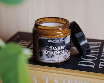 Dark Academia – Bookish Candle | Book Merch | Aesthetic | Gift for Readers | Classic Literature | The Secret History | Vanilla & Bergamot