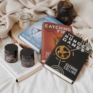 Katniss Everdeen - Bookish Candle | Book Merch | Gift for Reader | The Hunger Games | Catching Fire | Mockingjay | Lemon & Cinnamon image 6