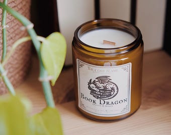 Vela Book Dragon - Regalo literario / Inspirado en la fantasía / Rincón de lectura acogedor / Naranja y ámbar