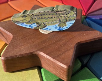 Wachsamer Alligator- Geburtstagsring aus Waldorf Schmuck für Geburtstage und Feiertage