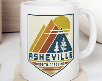 Taza de Asheville, Taza de Carolina del Norte, Recuerdo de Asheville, Regalo de Asheville, Taza de montaña Regalo de viaje Taza retro Asheville, Taza de esquí retro, Taza de regalo