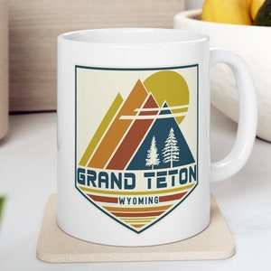 Grand Teton Mug, Wyoming Mug, Grand Teton Souvenir, Grand Teton Gift, Mountain Mug, Retro Mug Grand Teton, Retro Ski Mug, Gift Mug