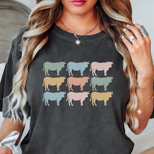 Cow Shirt, Comfort Colors Cow Shirt, Cow Lover Gift, Farm Lover Present Moo Mom Tee, Hobby Farm Farming Comfort Colors Shirt