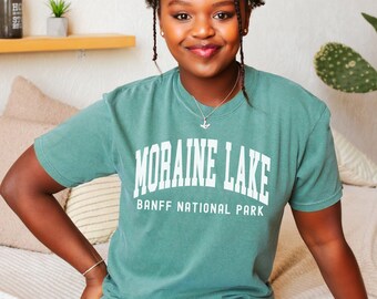 Moraine Lake Shirt, Komfortfarben Moraine Lake Banff Shirt, Moraine Lake Geschenk Souvenir, Nationalpark-Shirt, Gruppenshirts Reisegeschenk