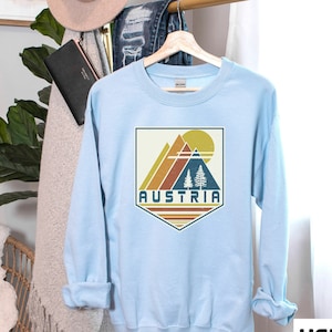 Austria Sweatshirt, European Sweatshirt, Austria Souvenir, Austria Gift, Mountain Shirt, Travel Gift Retro Mountain Austria, Retro Ski