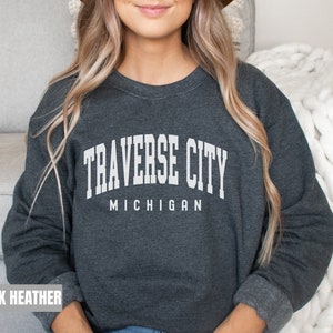 Traverse City Sweatshirt, Traverse City Hoodie Michigan Sweatshirt, Geschenk Souvenir Traverse City Up North MI Fan Urlaub Hoodie Reise Geschenk