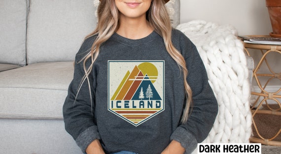 Iceland Sweatshirt, Reykjavík Sweatshirt, Iceland Souvenir, Iceland Gift, Mountain Shirt, Travel Gift Retro Mountain Iceland, Retro Ski