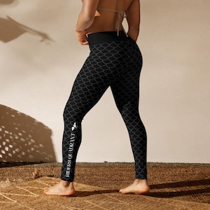 Fourth Wing Yoga Pants, Riders Quadrant Dragon Scale Leggings, Fantasy Workout Gear, Bookish Activewear